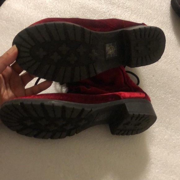 Burgundy velvet shoes -6/7 - Picture 8 of 11